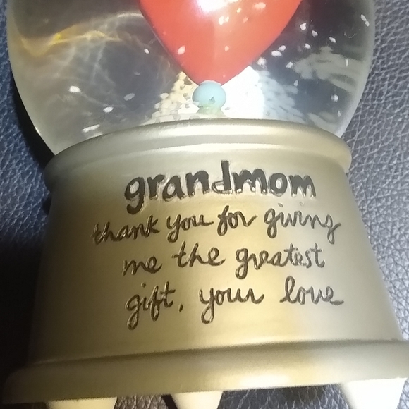 Sandra Magsamen Snowglobe Heart “Grandmom Thank you.Preowned - Picture 3 of 4